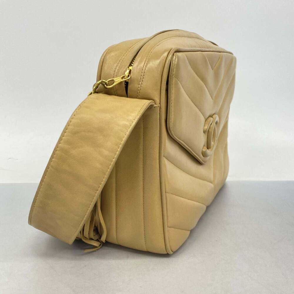 CHANEL Cream Lambskin Leather Shoulder Bag - Picture 2 of 12